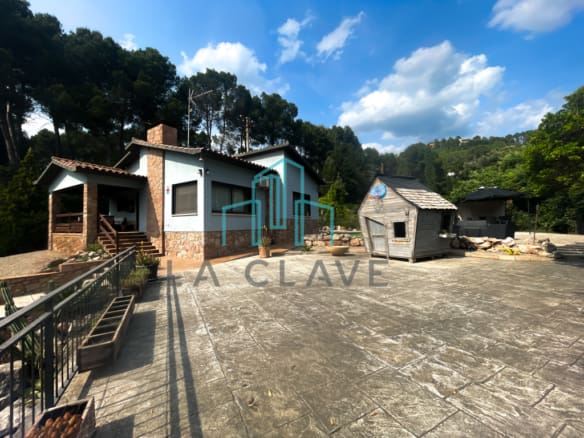Casa-Chalet Bigues - 1233119-01