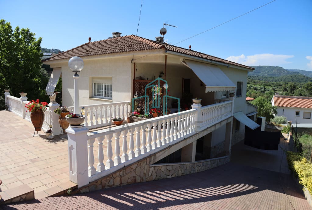 Casa-Chalet Bigues - 1233149-02