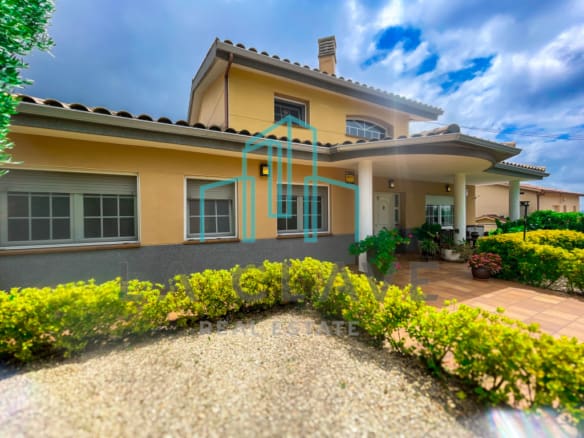 Casa-Chalet Bigues - 1233155-02