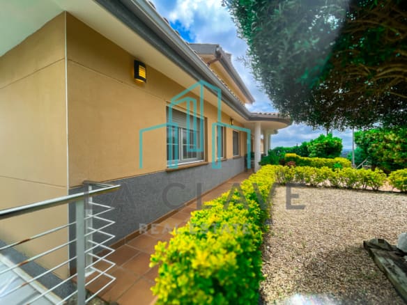 Casa-Chalet Bigues - 1233155-03