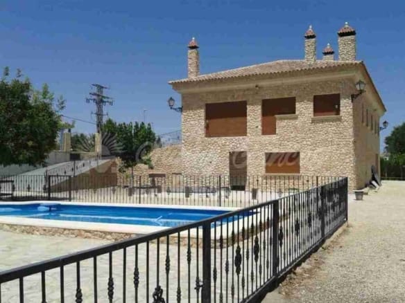 Alquiler Casa-Chalet Villena 03400