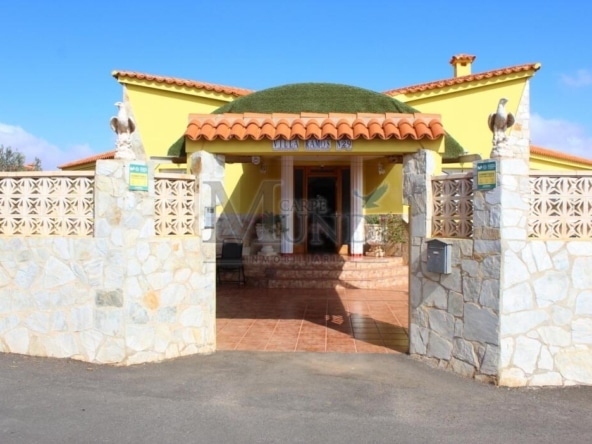 Casa-Chalet Antigua - 1053178-03