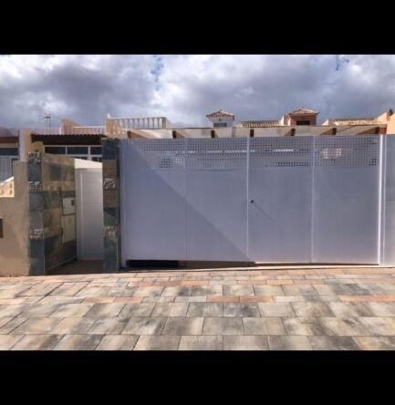 Casa-Chalet Antigua - 1053336-04