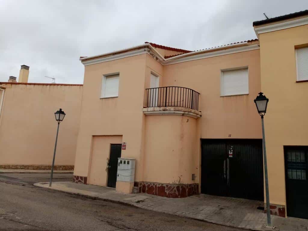 Casa-Chalet Escalona - 1202086-03
