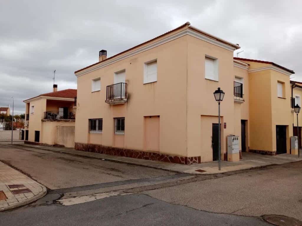 Casa-Chalet Escalona - 1202086-02
