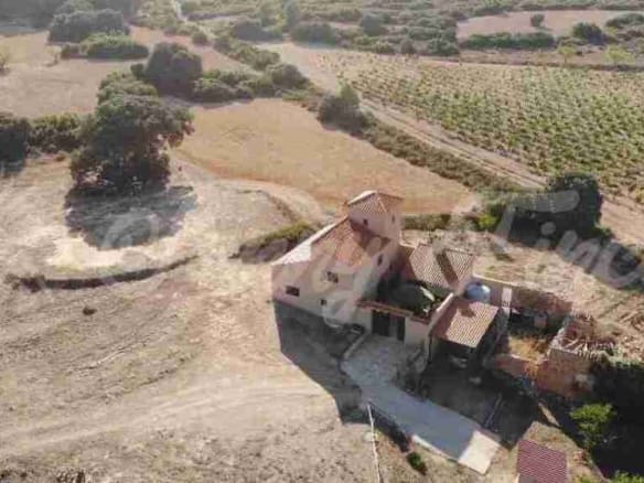 Casa-Chalet Almansa - 1206771-02