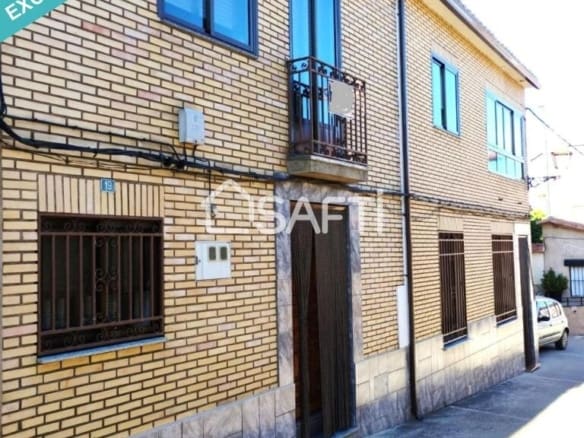 Casa-Chalet Hernan Perez - 1207094-01