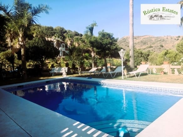 Casa-Chalet Estepona - 1208619-01