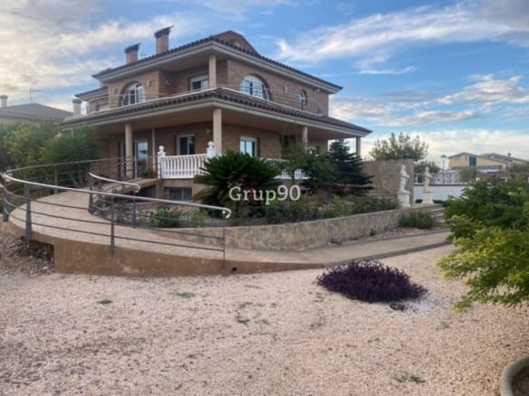 Casa-Chalet Santa Barbara - 966295-01