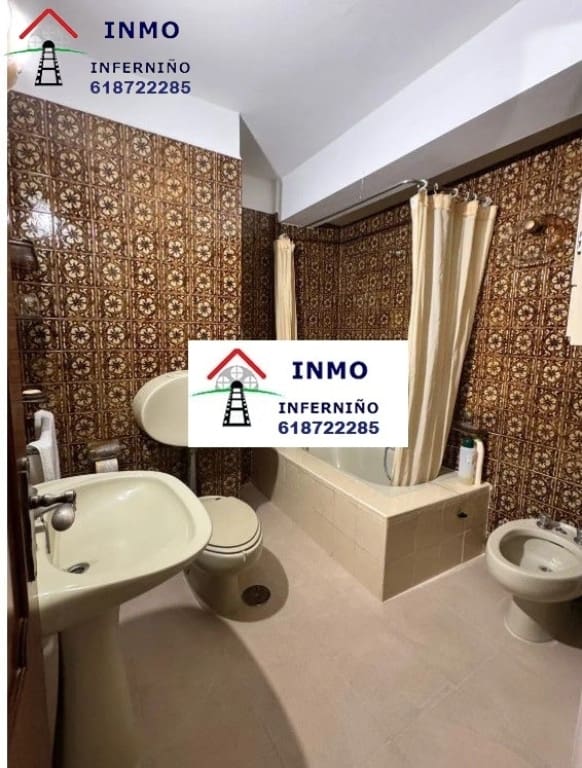 Piso Ferrol - 1212483-03