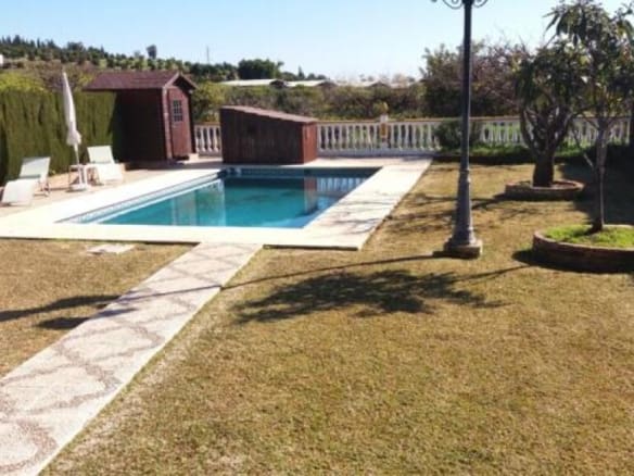 Casa-Chalet Estepona - 1226660-02