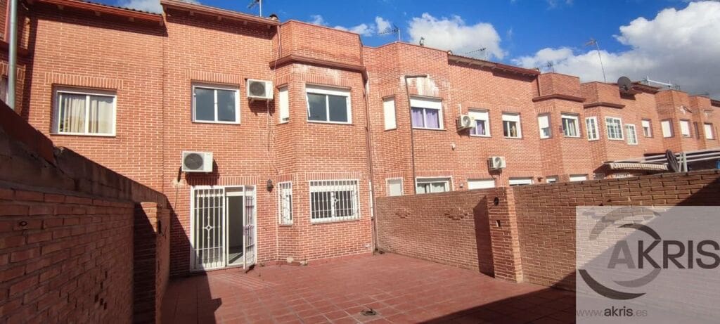 Casa-Chalet Chozas De Canales - 1229664-01