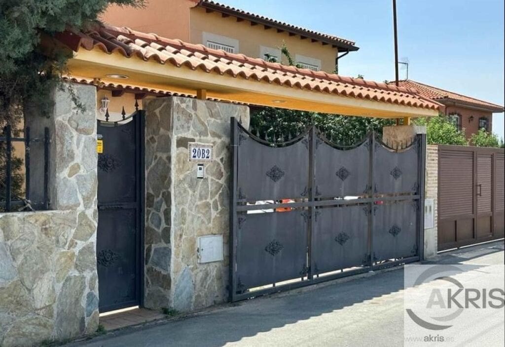 Casa-Chalet Ugena - 1231842-02