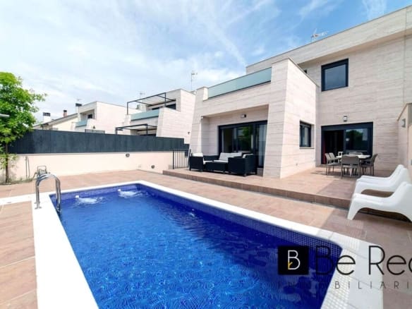 Casa-Chalet Villanueva De La Cañada - 1233131-01