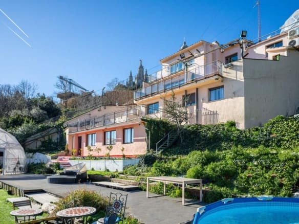 Casa-Chalet Barcelona - 1215632-01