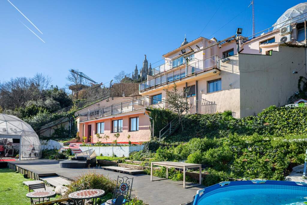 Casa-Chalet Barcelona - 1215632-01