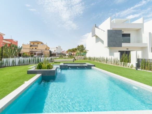 Casa-Chalet Torrevieja - 1216903-02