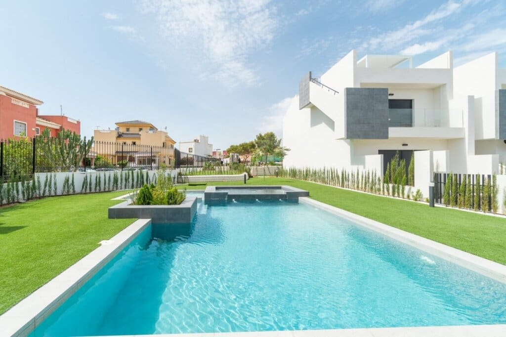 Casa-Chalet Torrevieja - 1216903-02