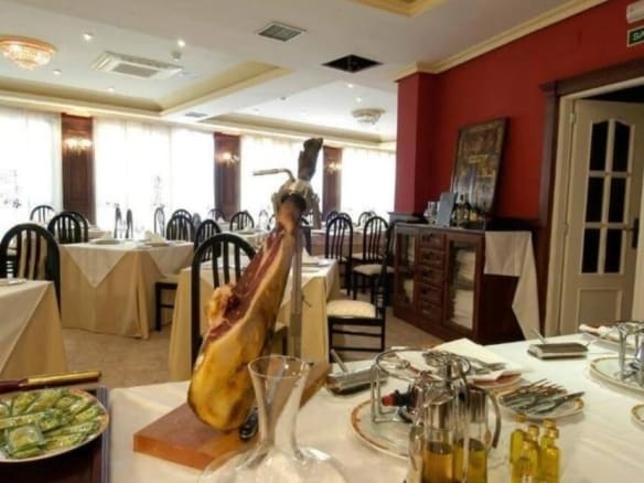 Hotel Montanchez - 1231828-05