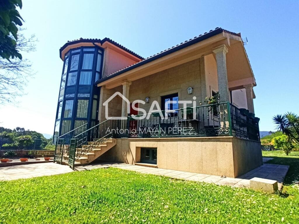 Casa-Chalet Ames - 1199898-02