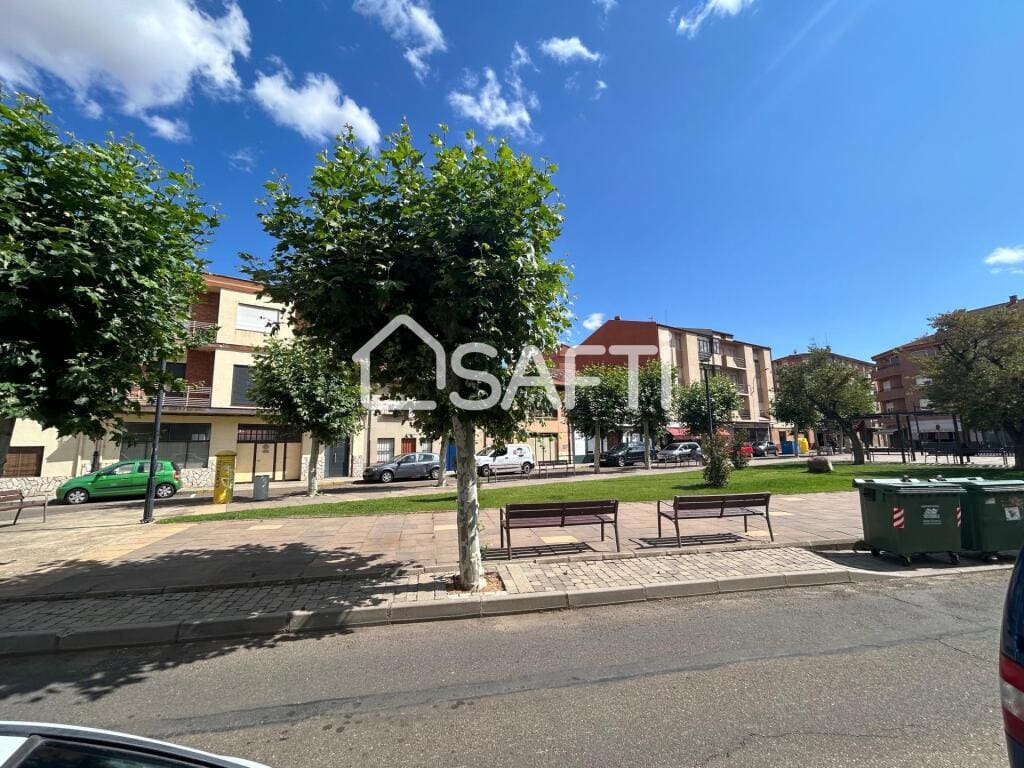 Edificio Viviendas Valencia De Don Juan - 1204635-06