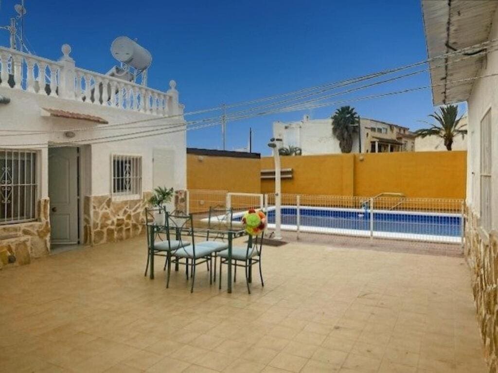 Casa-Chalet Montesinos