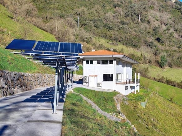 Casa-Chalet Oviedo - 1231541-01