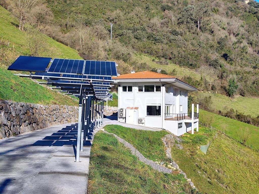 Casa-Chalet Oviedo - 1231541-01